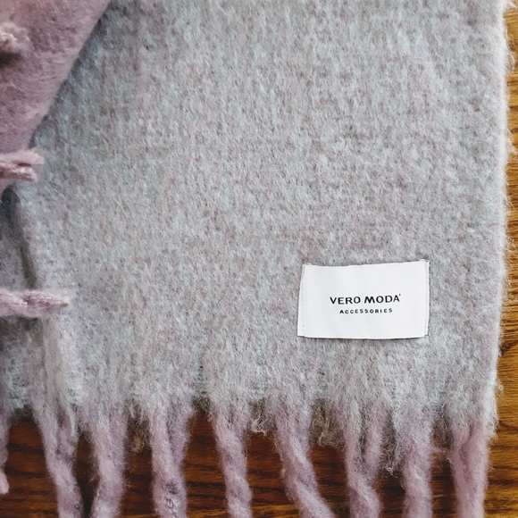 NWOT fringed maxi scarf - Picture 3 of 5